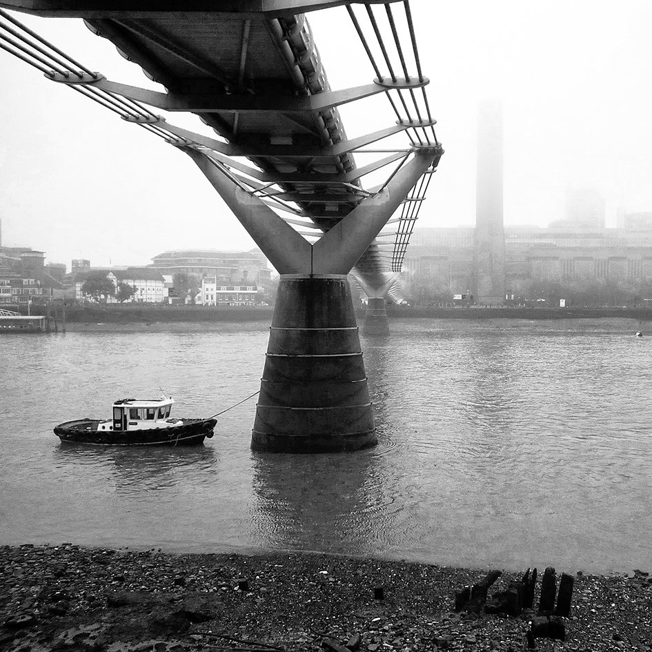  Millenium Bridge 